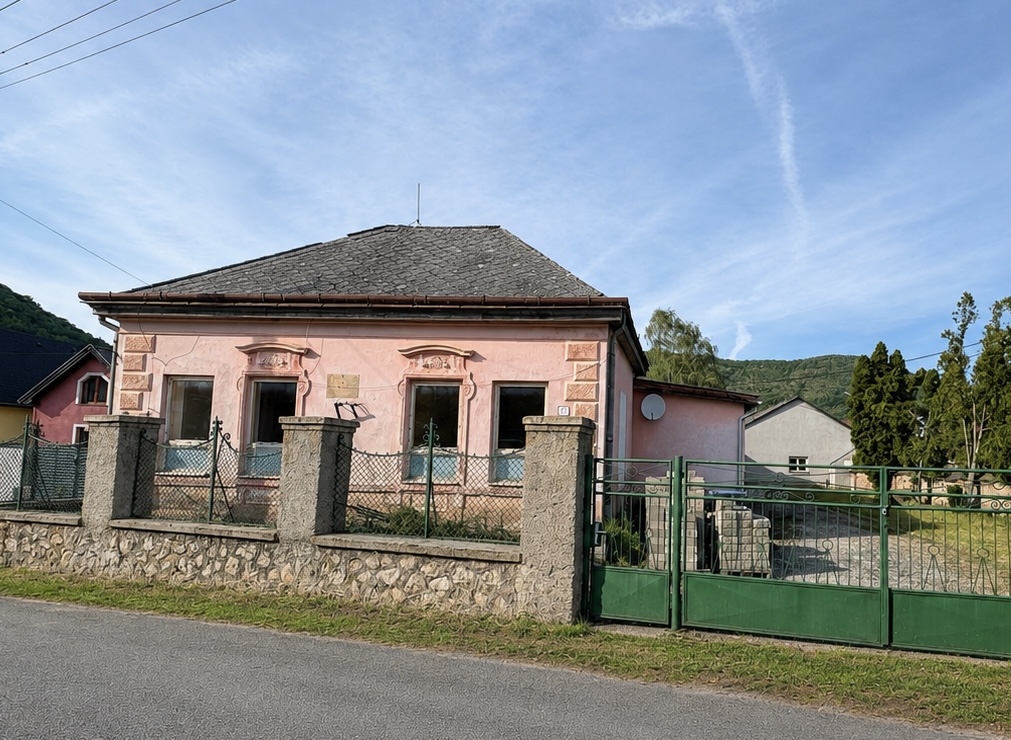 Modernizácia jaslí, obecného úradu a maďarskej školy